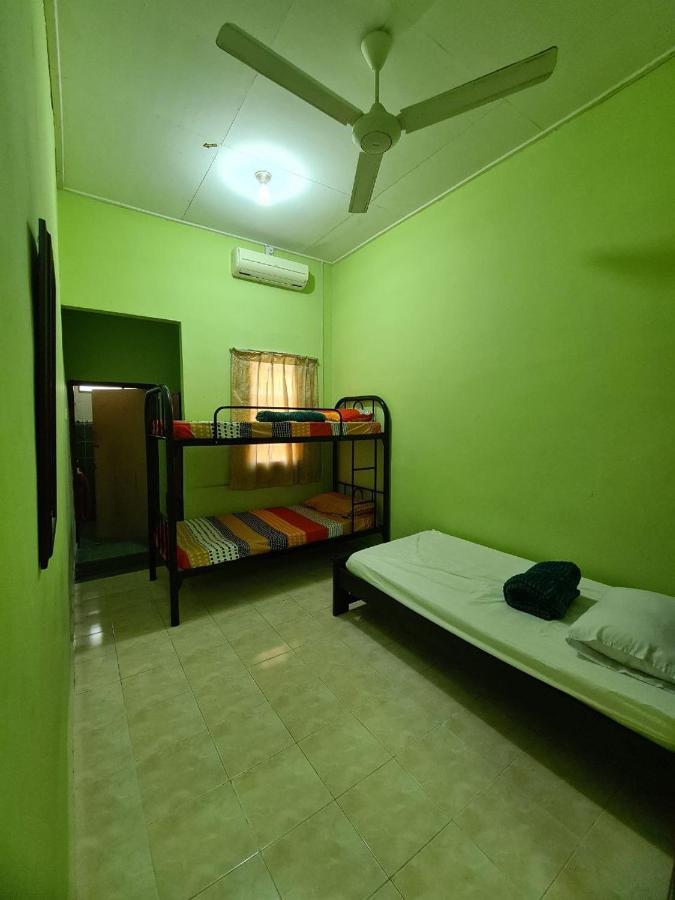 Penginapan Harmoni Inn Kuala Terengganu Bagian luar foto